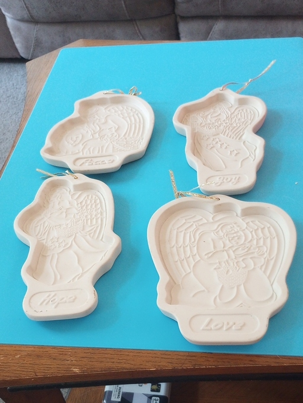 Longaberger Set of 4 Ceramic Angel  Molds